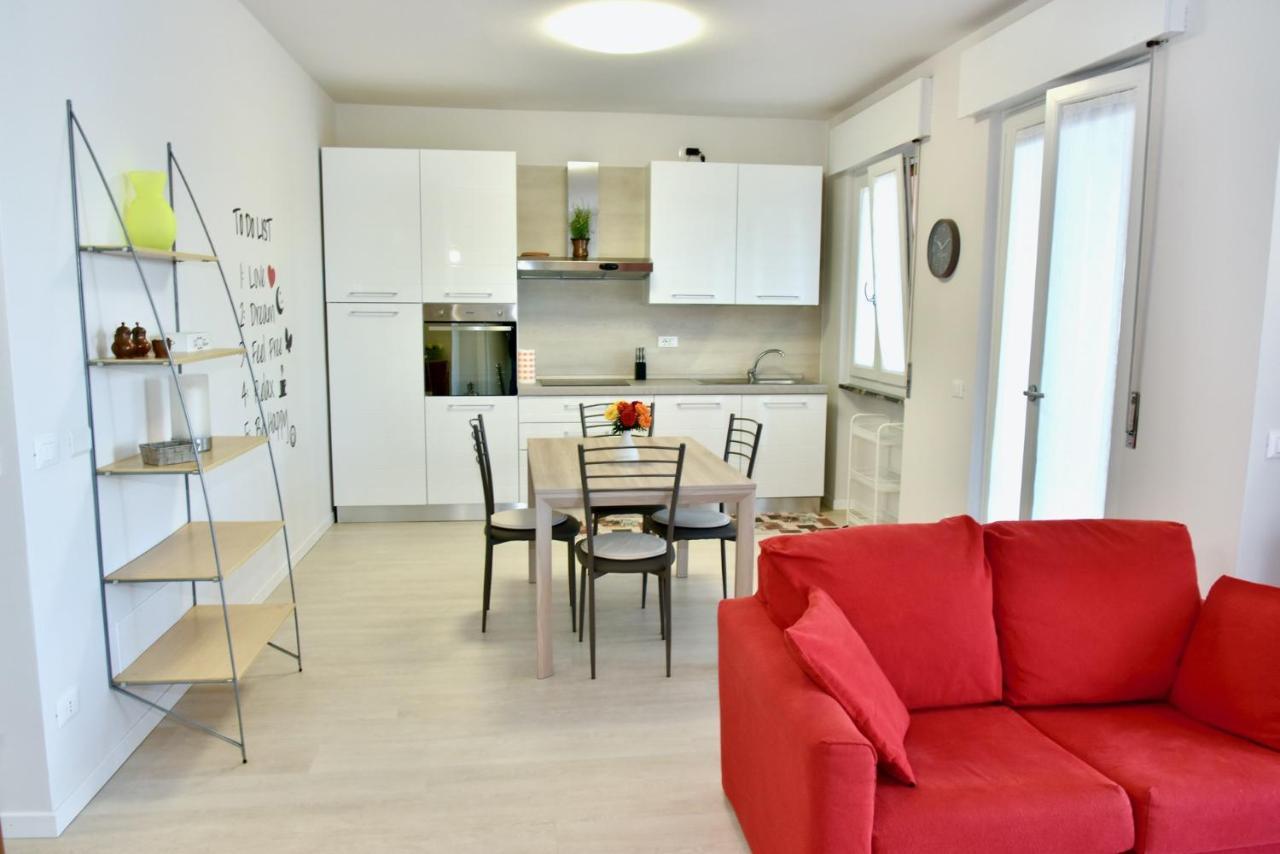 Casa Sissi Apartment Riva di Solto Luaran gambar