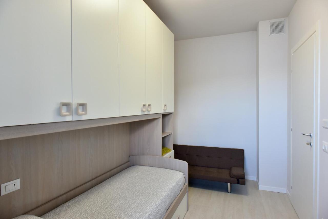 Casa Sissi Apartment Riva di Solto Luaran gambar