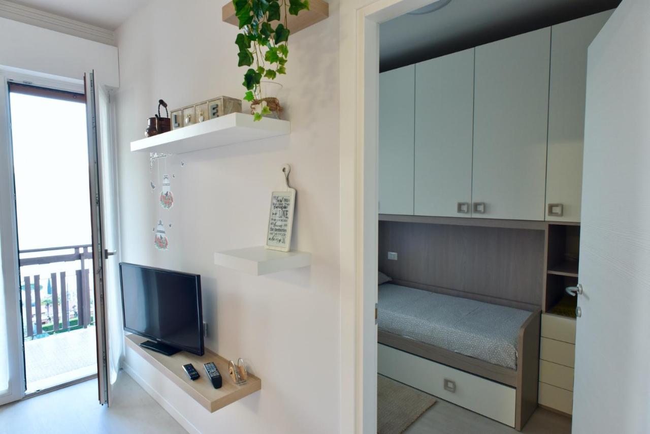 Casa Sissi Apartment Riva di Solto Luaran gambar