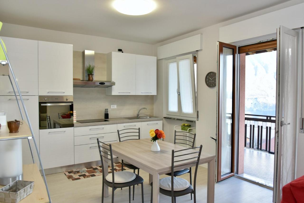 Casa Sissi Apartment Riva di Solto Luaran gambar